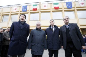 Il Presidente Renzi, il Sindaco Domenici e i responsabili salesiani dell'istituto