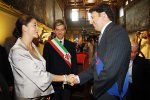 Ingrid Betancourt, Leonardo Domenici e Matteo Renzi durante la cerimonia solenne in Palazzo Vecchio