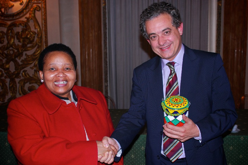 Il ministro della Cultura del Sud Africa e il Presidente della Provincia di Firenze Andrea Barducci