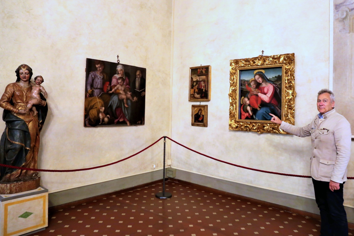 Alcune delle opere esposte nella Sala del Caminetto in Palazzo Medici Riccardi (foto di Antonello Serino, Ufficio Stampa-Redazione di Met)