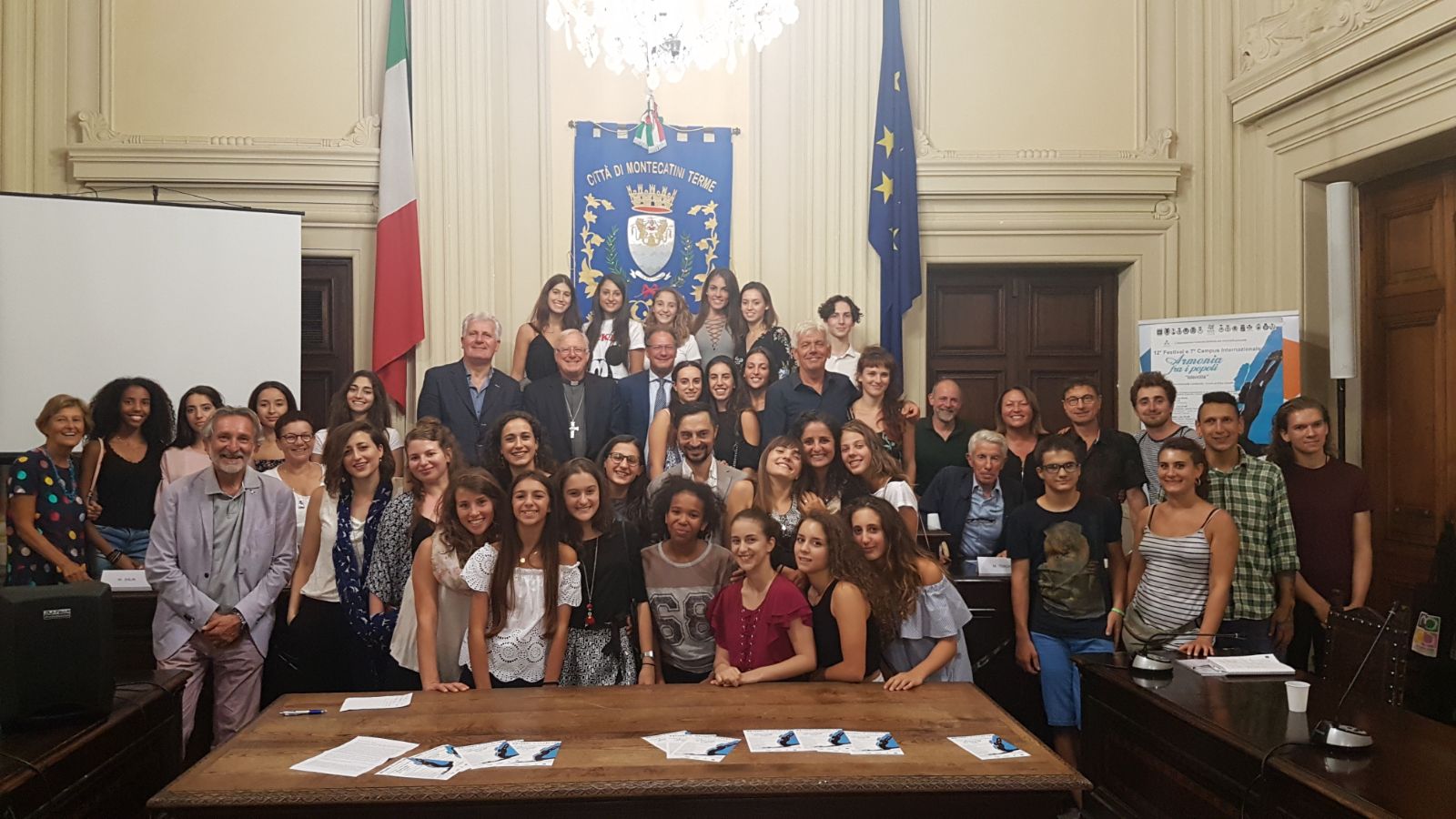 Montecatini. Al sindaco di Trento Andreatta il premio armonia fra i popoli, sala gremita in municipio
