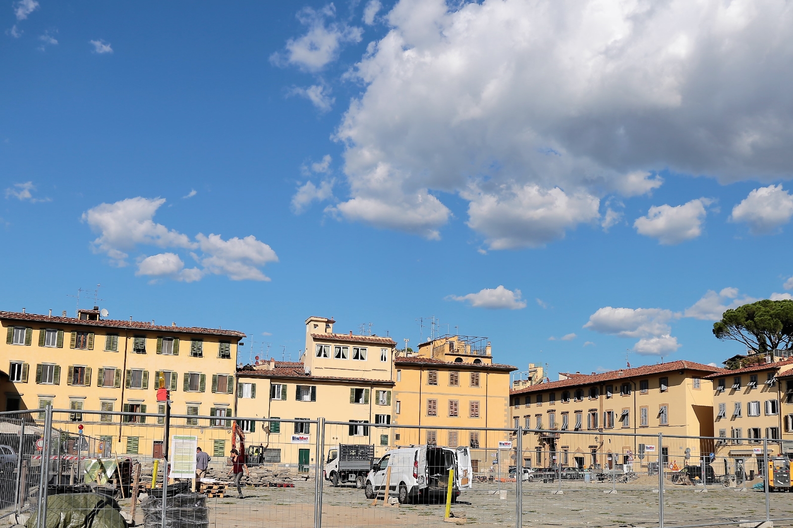 Piazza del Carmine (foto Antonello Serino - Met)