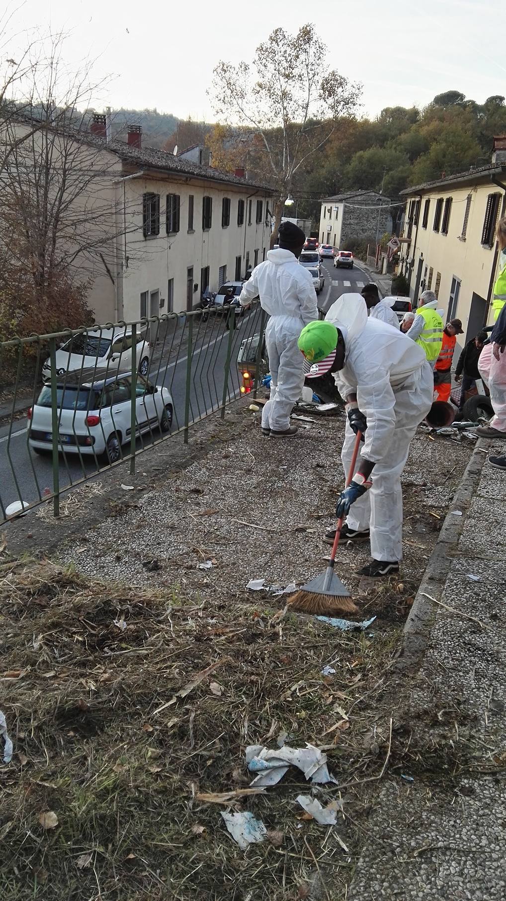 Impegnarsi insieme: recuperati e puliti gli alloggi volano in zona Falciani