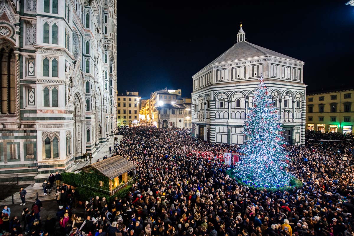 L'albero di Natale in Piazza Duomo