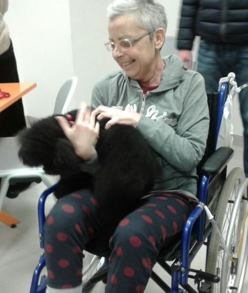 Col cane in visita all'Ospedale di Prato (foto Asl Toscanacentro)