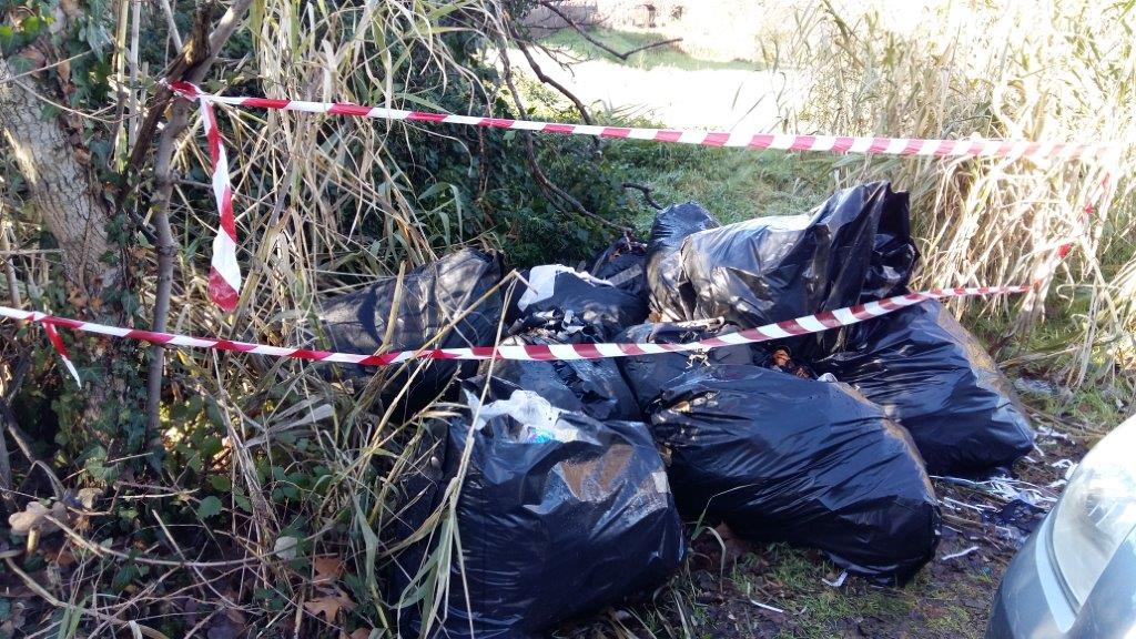 Rifiuti pelletteria abbandonati (Fonte foto comune di Firenze) 