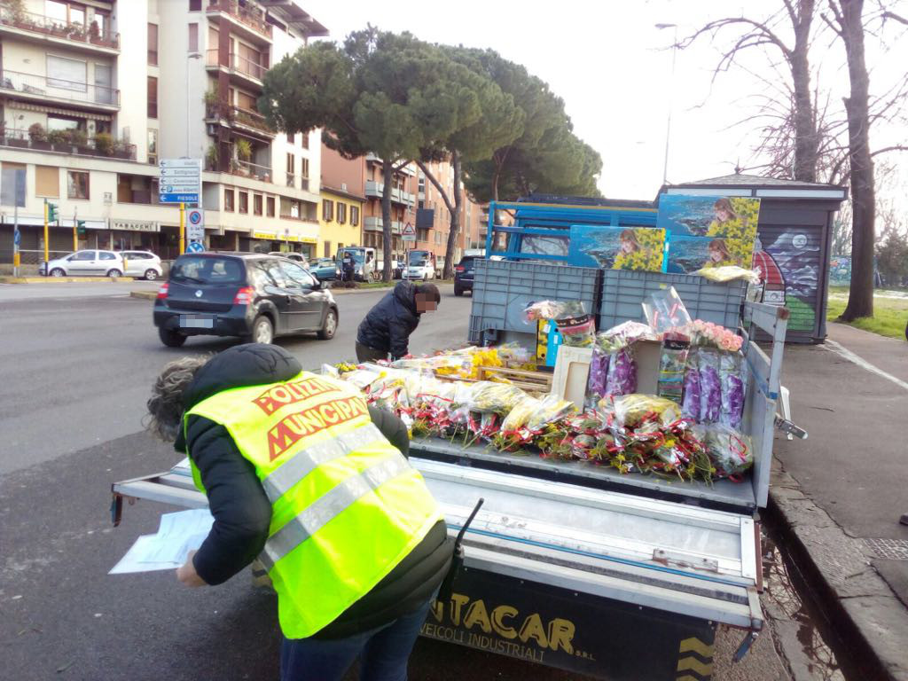 Controlli contro il commercio abusivo
