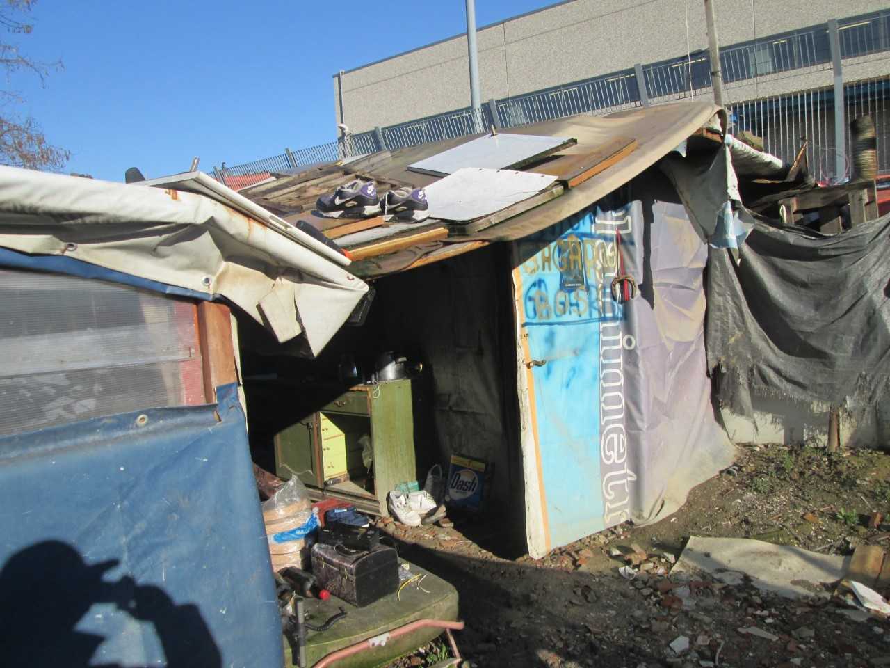 Accampamento abusivo scoperto dalla polizia municipale 