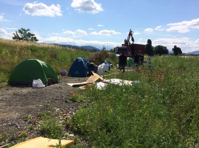 Accampamento rimosso nei pressi dell'aeroporto di Firenze