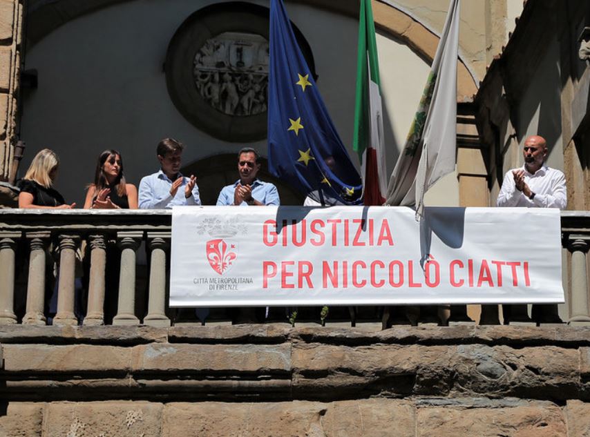 Striscione per Niccolo' Ciatti sulla facciata di Palazzo Medici Riccardi  (foto Antonello Serino - Met)