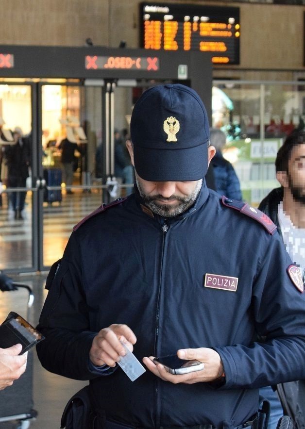 I controlli alla stazione di Santa maria Novella