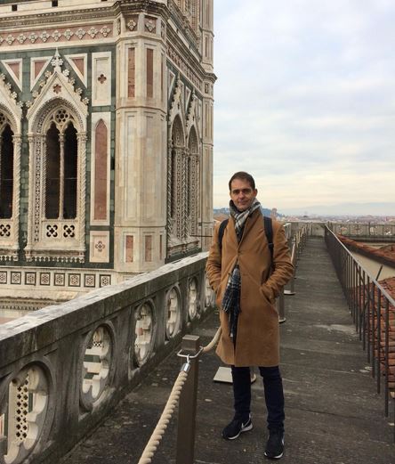 Pedro Alonso sulle terrazze dell'Opera del Duomo di Firenze