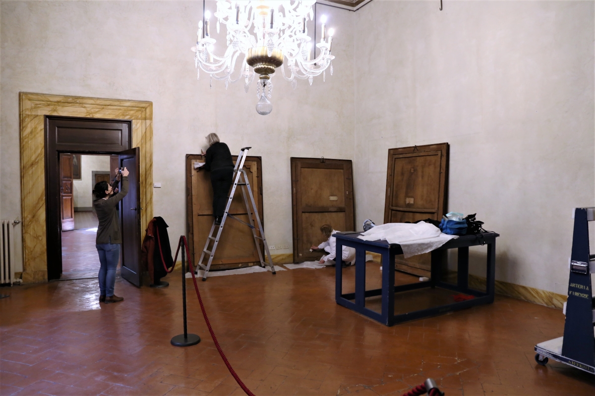 Alcuni dei quadri in restauro (foto Antonello Serino MET)
