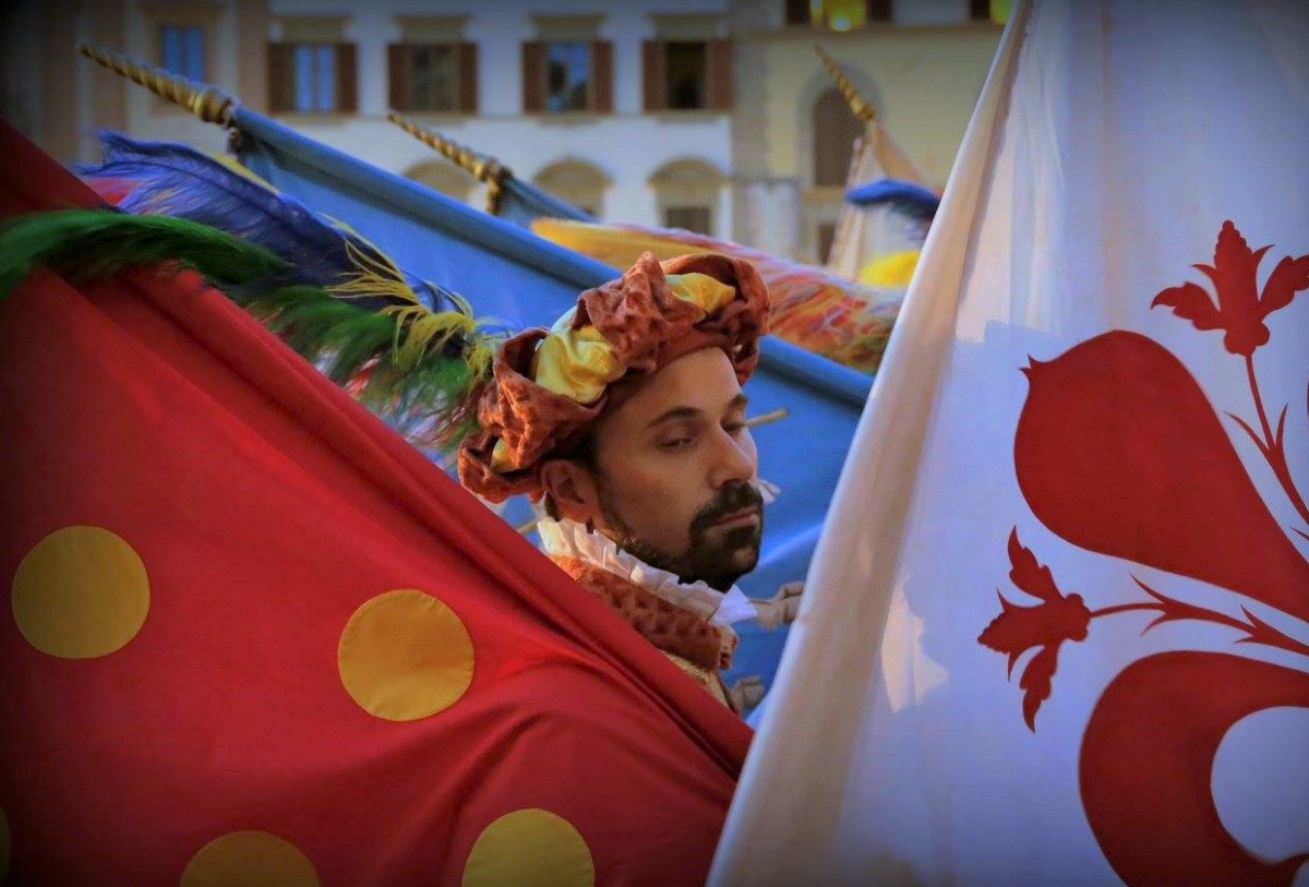 Restaurate le bandiere del Corteo storico della Repubblica fiorentina (foto Antonello Serino MET)