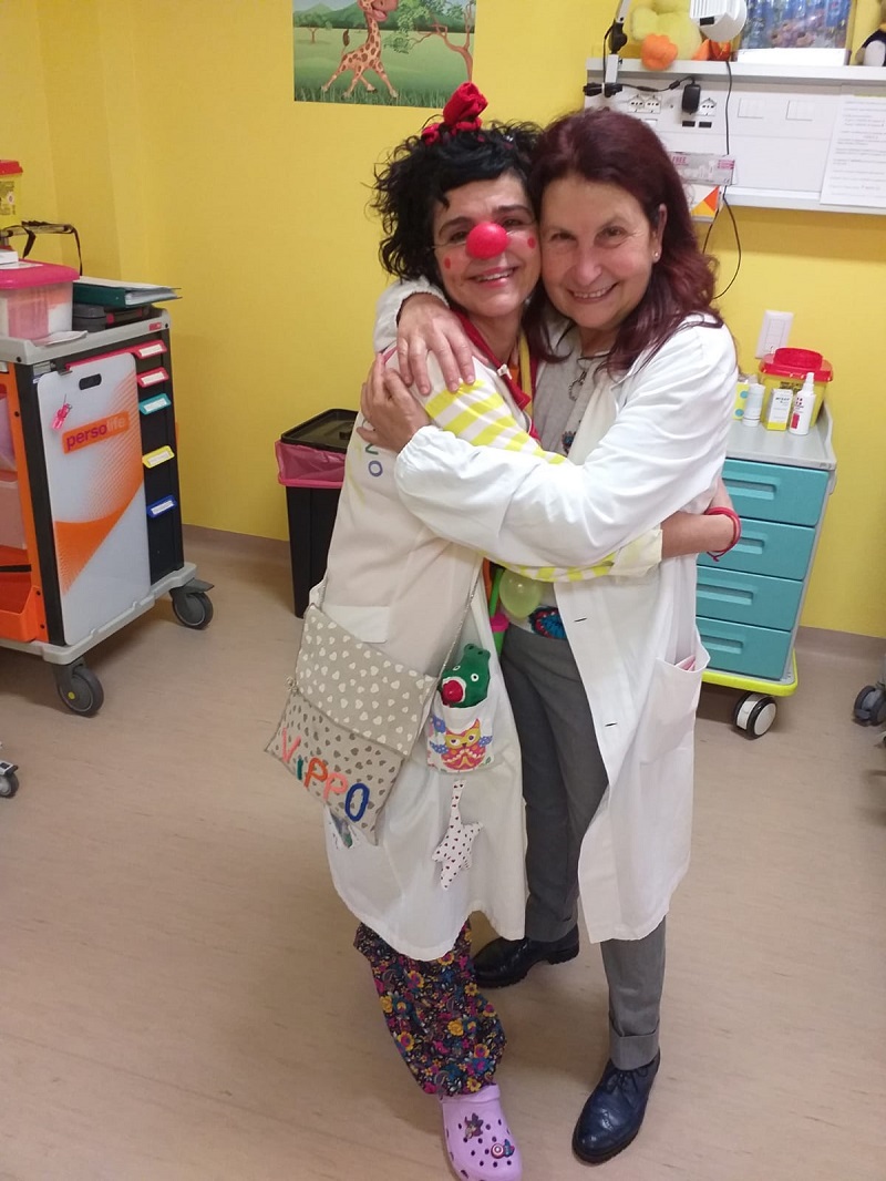 Il clown Maura con la dottoressa Rosalia Emidia Di Silvio