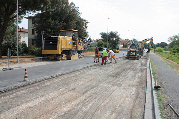 Lavori di asfaltatura a Empoli