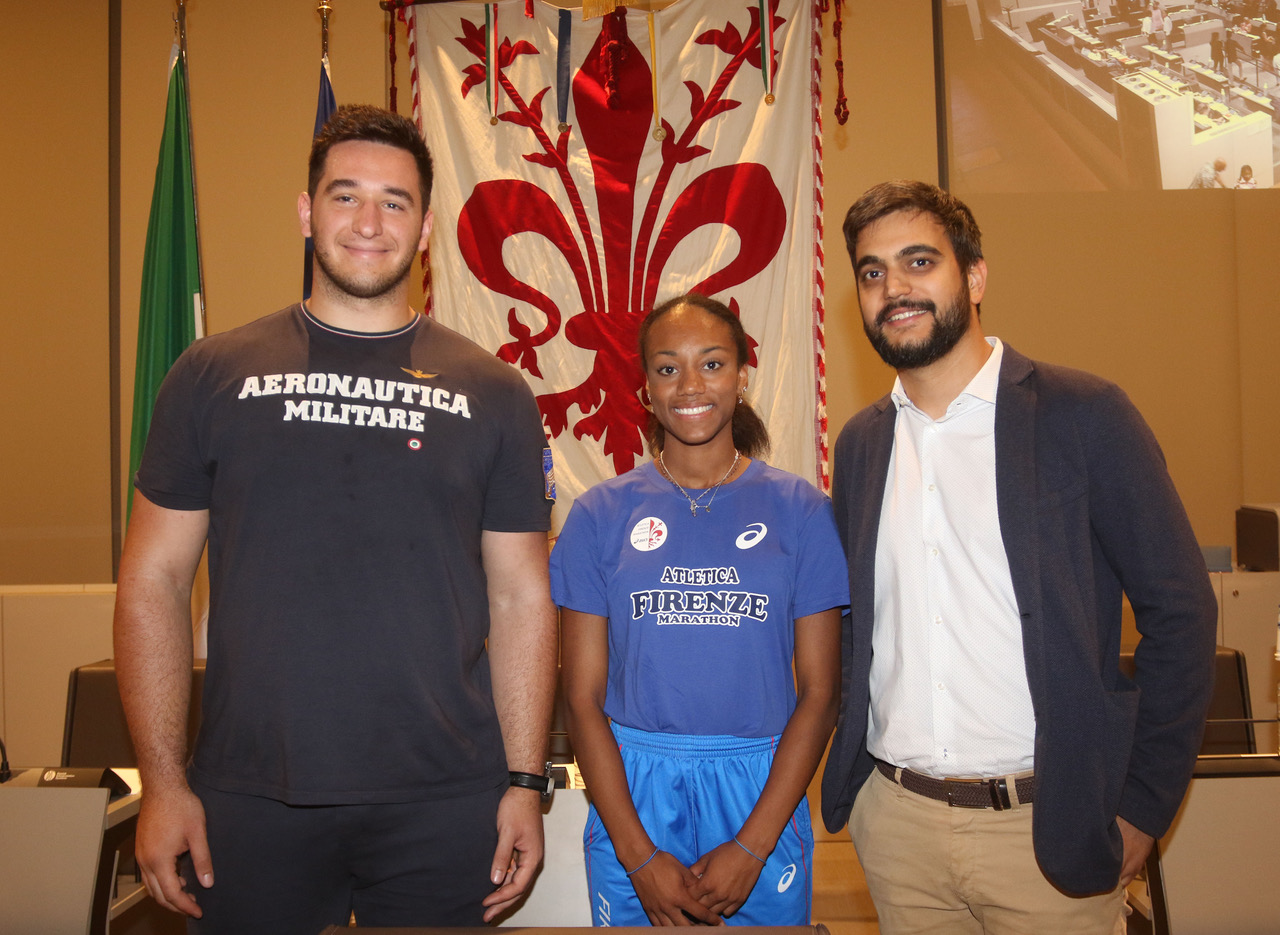 ASSESSORE ALLO SPORT COSIMO GUCCIONE RICONOSCIMENTO IN CONSIGLIO COMUNALE AGLI ATLETI LARISSA IAPICHINO CAMPIONESSA  EUROPEA UNDER VENTI E LEONARDO FABBRI MEDAGLIA ARGENTO AGLI EUROPEI UNDER VENTITRE