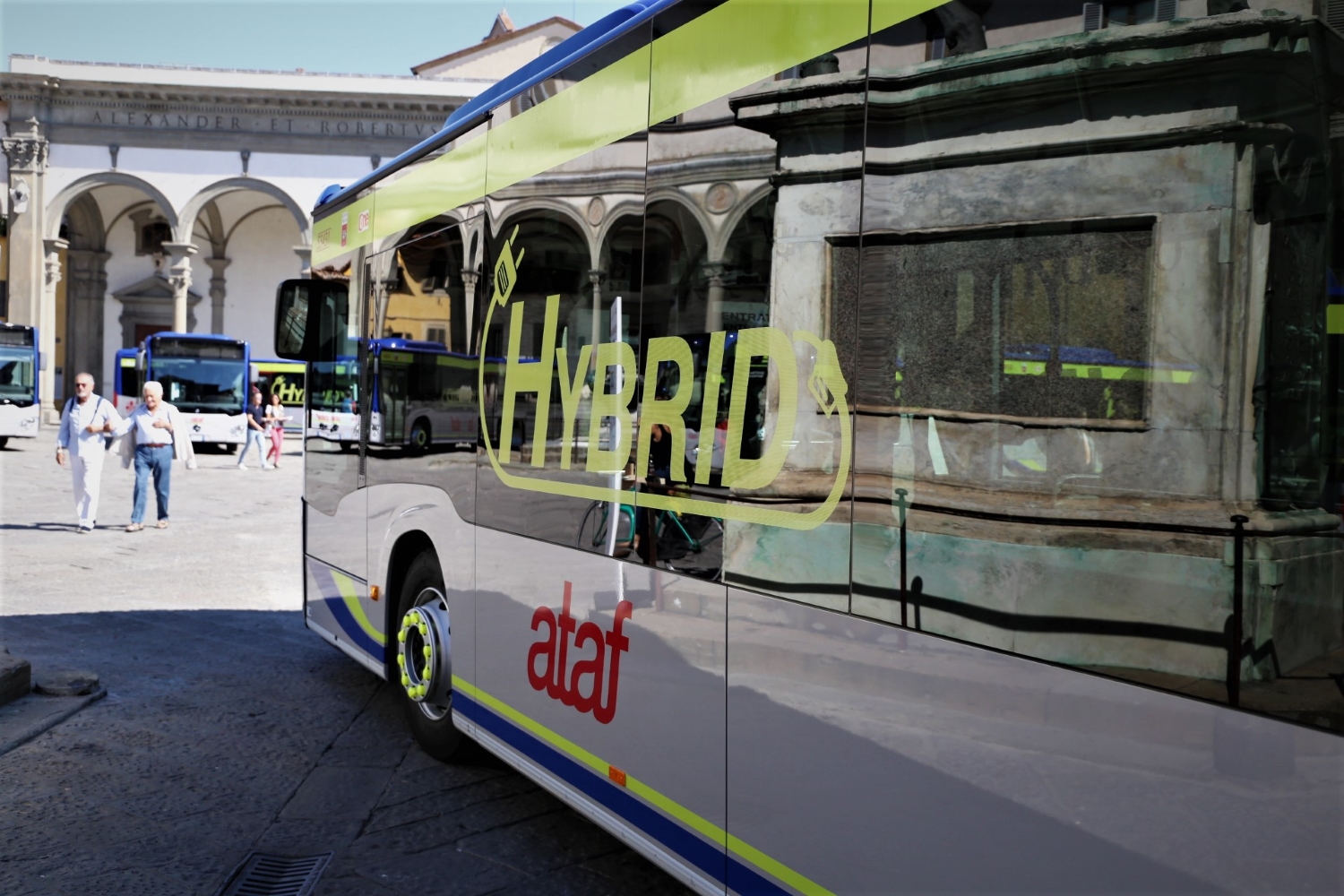 Ataf, presentati 12 nuovi autobus ibridi (foto Antonello Serino Redazione Met)