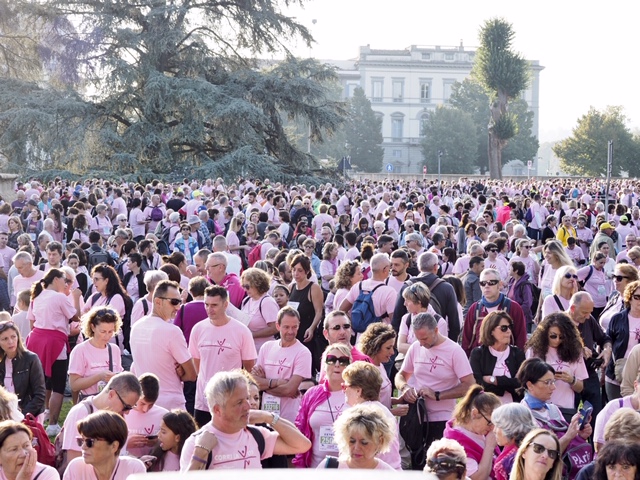 Massa di partecipanti a Corri La Vita 2019 (foto Matteo Bonan)
