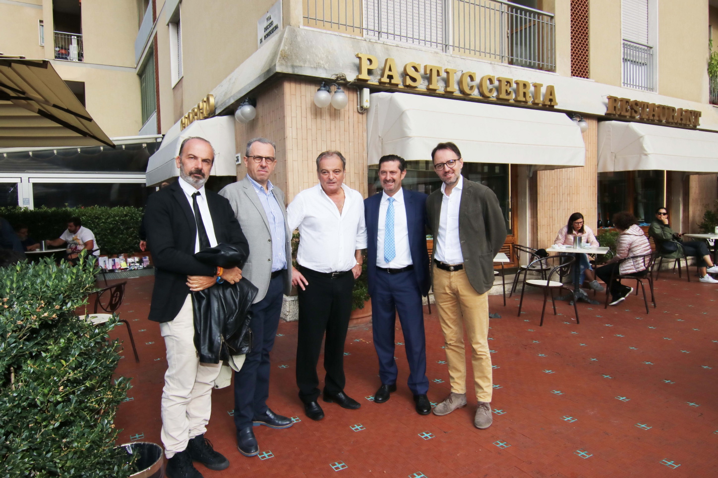 L'assessore Gianassi alla pasticceria Giorgio