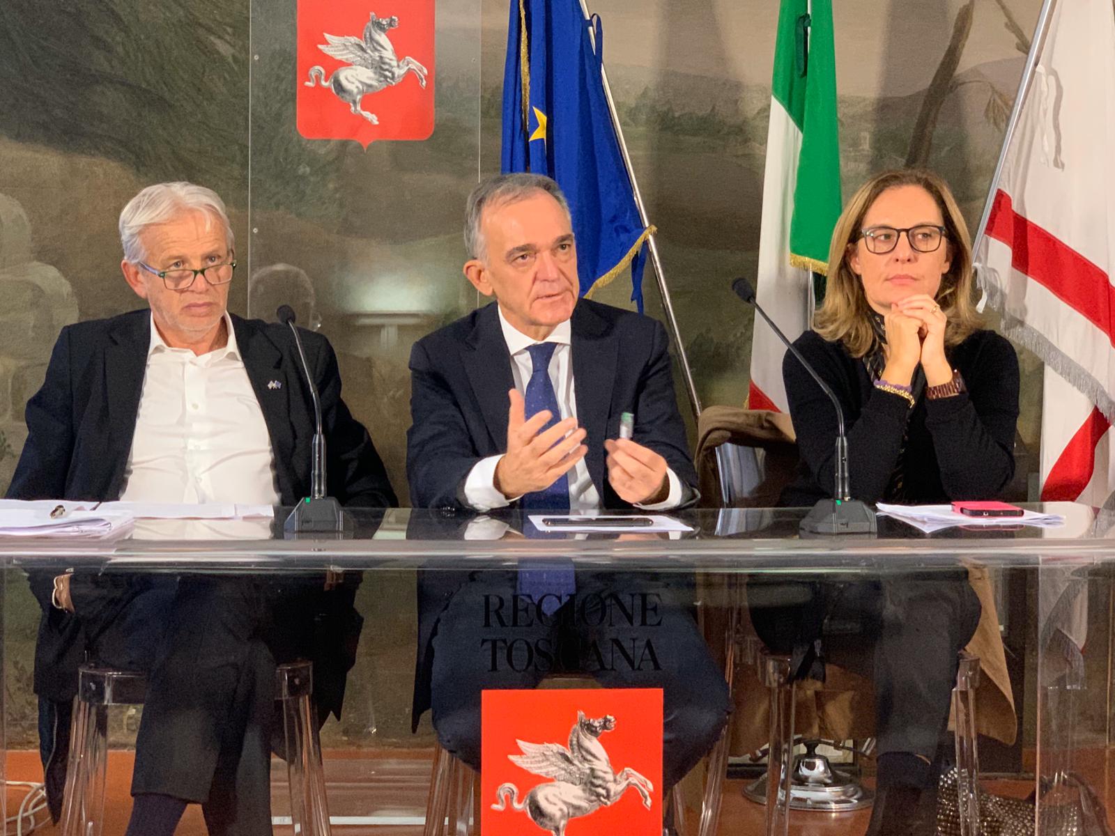 Rossi durante l'annuncio "Toscana glifosade free nel 2021 ( foto da comunicato)