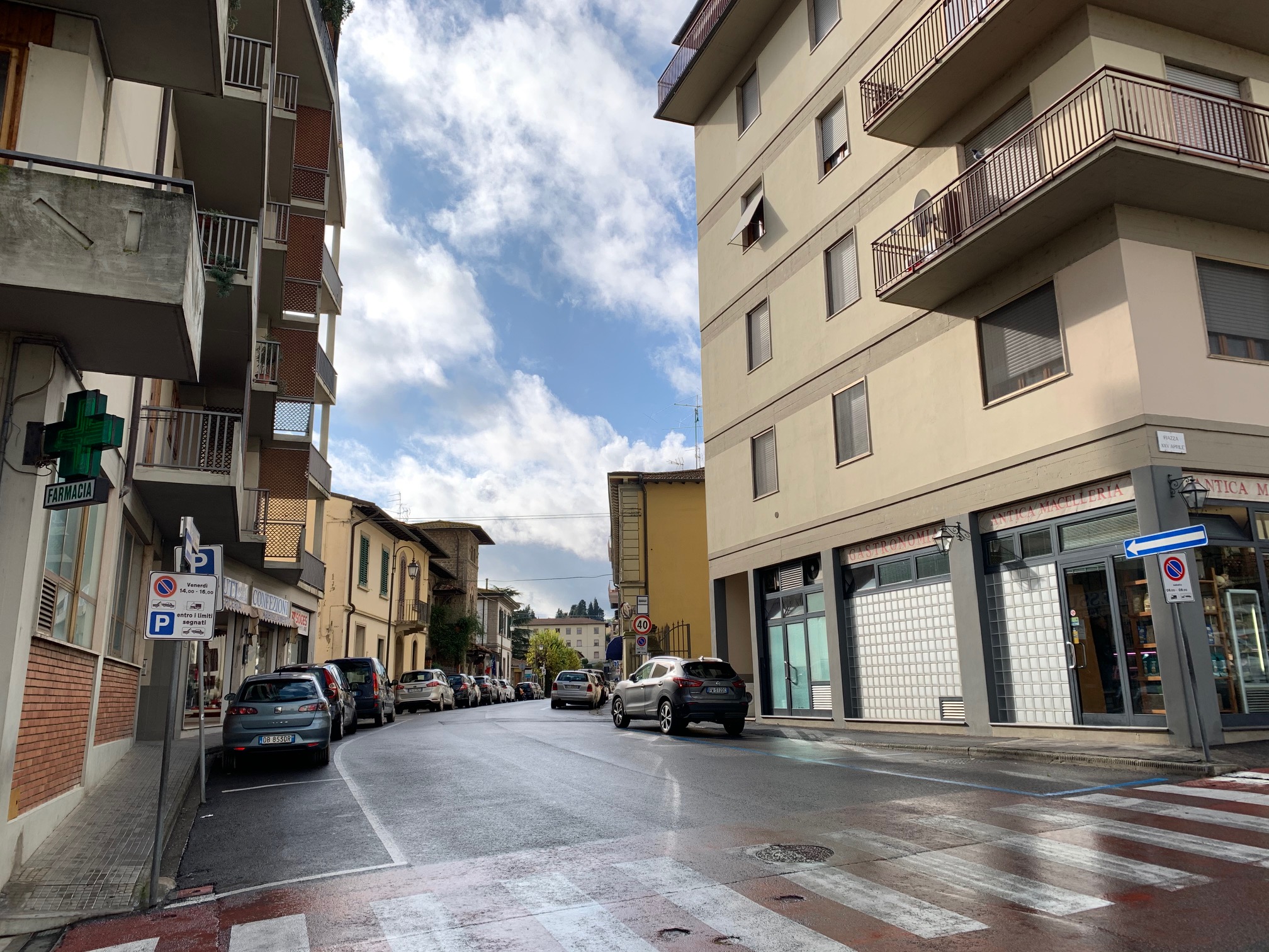 Novità per la pulizia strade in Via Vittorio Veneto (Foto da comunicato)
