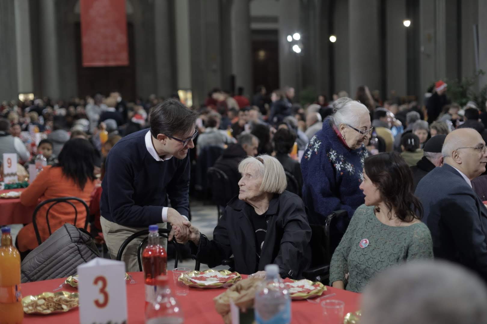 Il pranzo di Natale nella Basilica di San Lorenzo