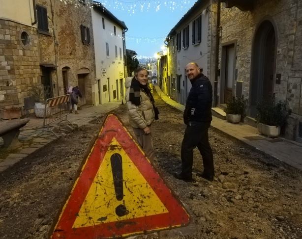Il sindaco Baroncelli e l'assessore Fontani in via Senese