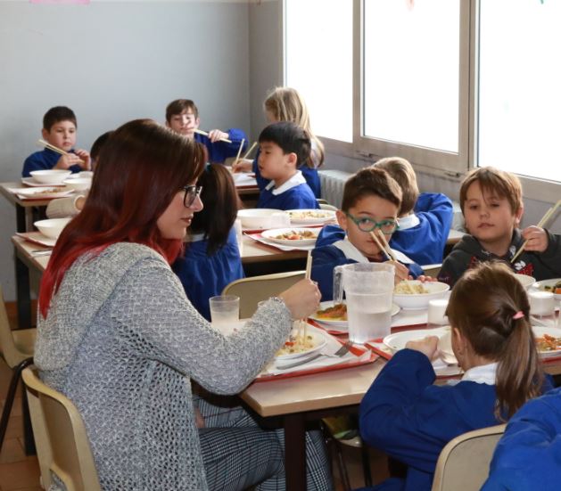Menu' cinese nelle scuole della Piana