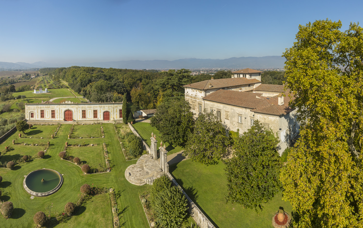 Villa Medicea La Magia, vista dall'alto sul giardino (Foto da comunicato)