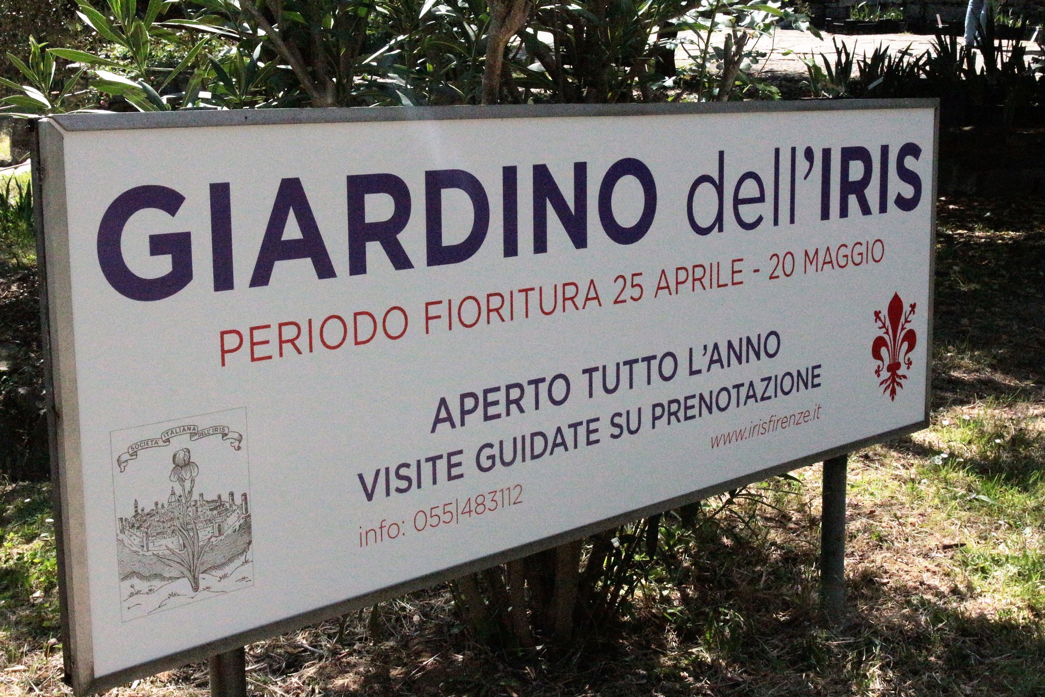 Ingresso giardino dell'iris (foto archivio Antonello Serino)