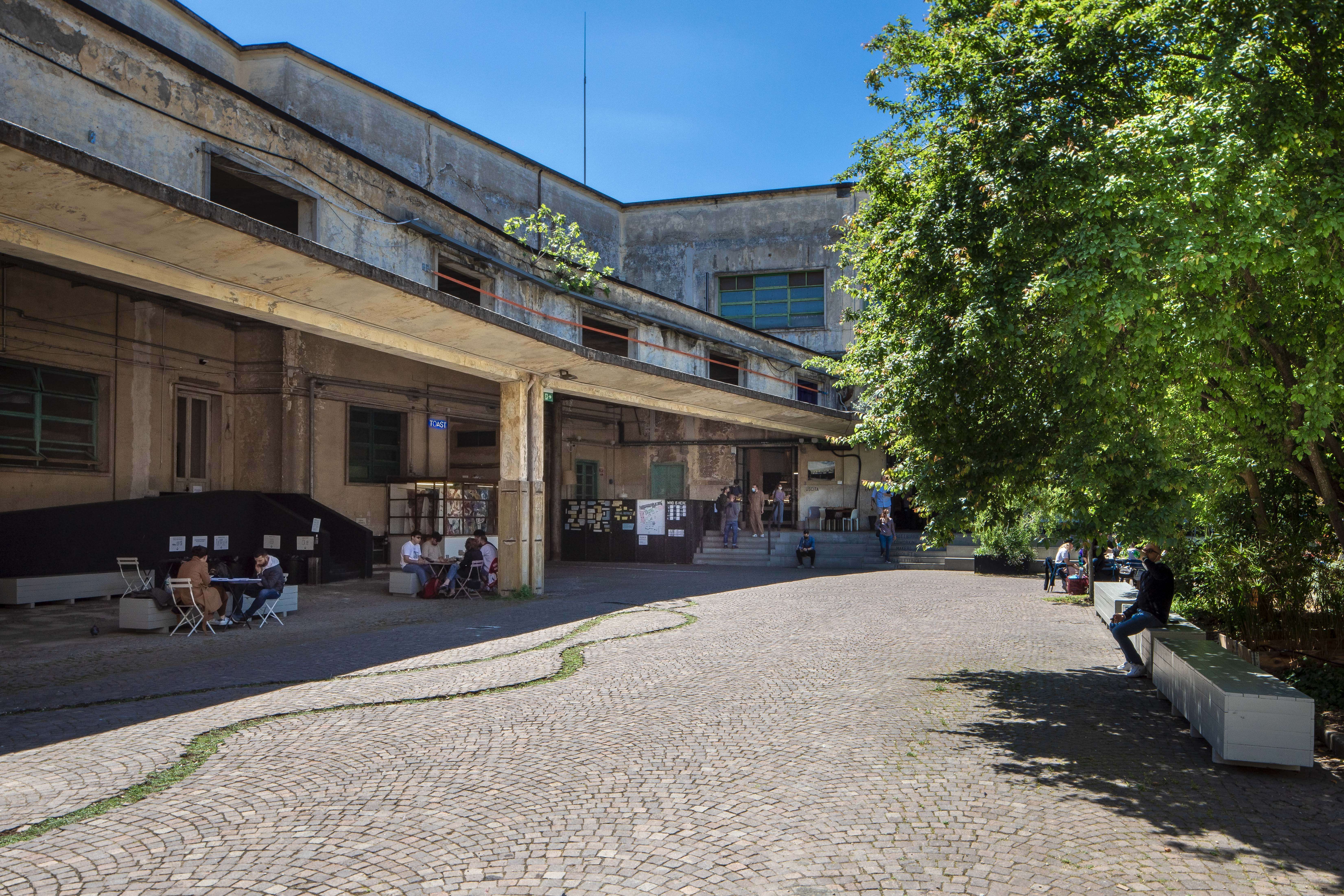 Manifattura Tabacchi - Ph Alessandro Fibbi giardino ciminiera
