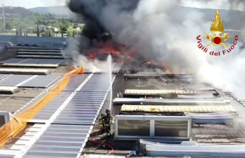 Spegnimento dell'incendio al Centro di Ponte a Greve
