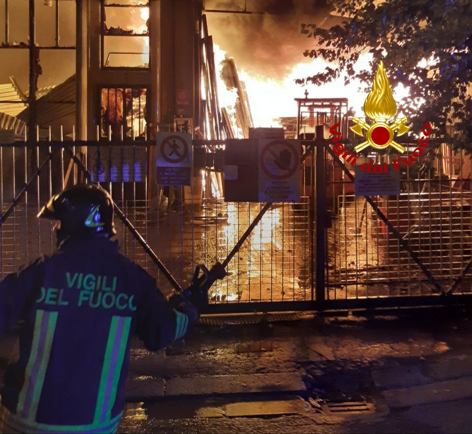 L'incendio nella notte