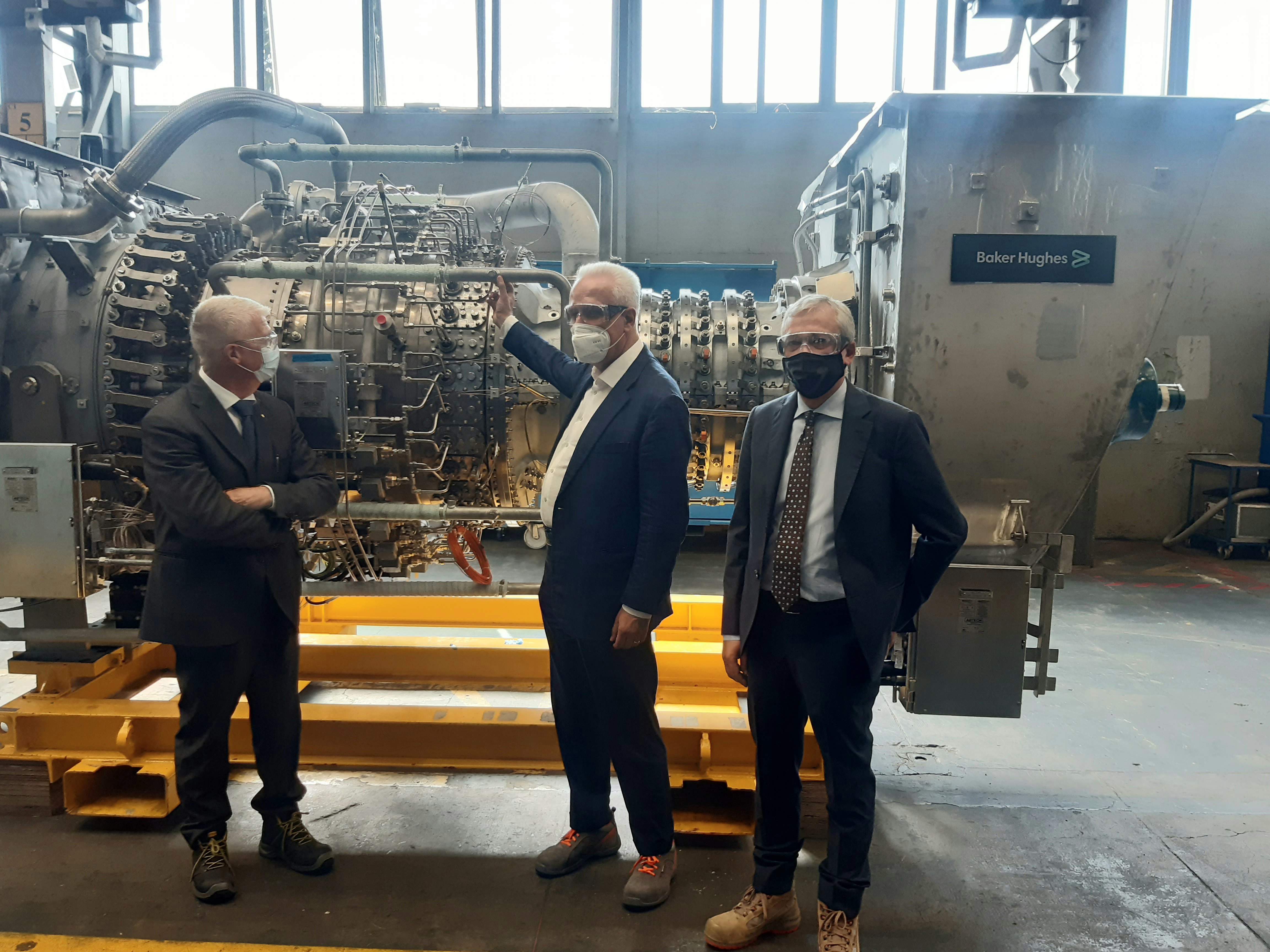 Giani in visita alla Baker Hughes (Fonte foto Regione Toscana)