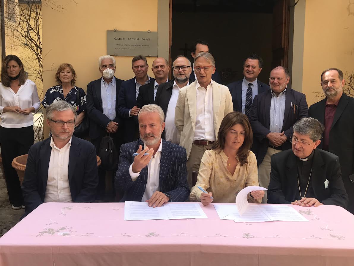 Firma accordo Casa Marta