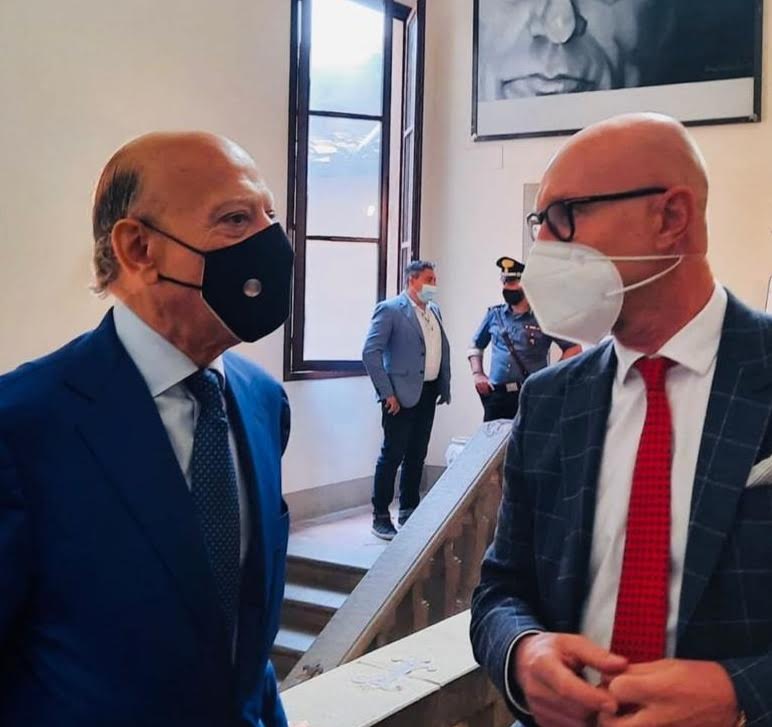 Sostituto procuratore Roberto Pennisi con il sindaco Alessio Spinelli