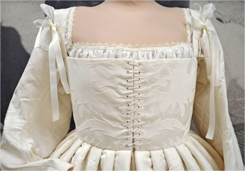 L'abito di Isabella di Aragona, corpetto (Fonte foto Fondazione Sistema Toscana)