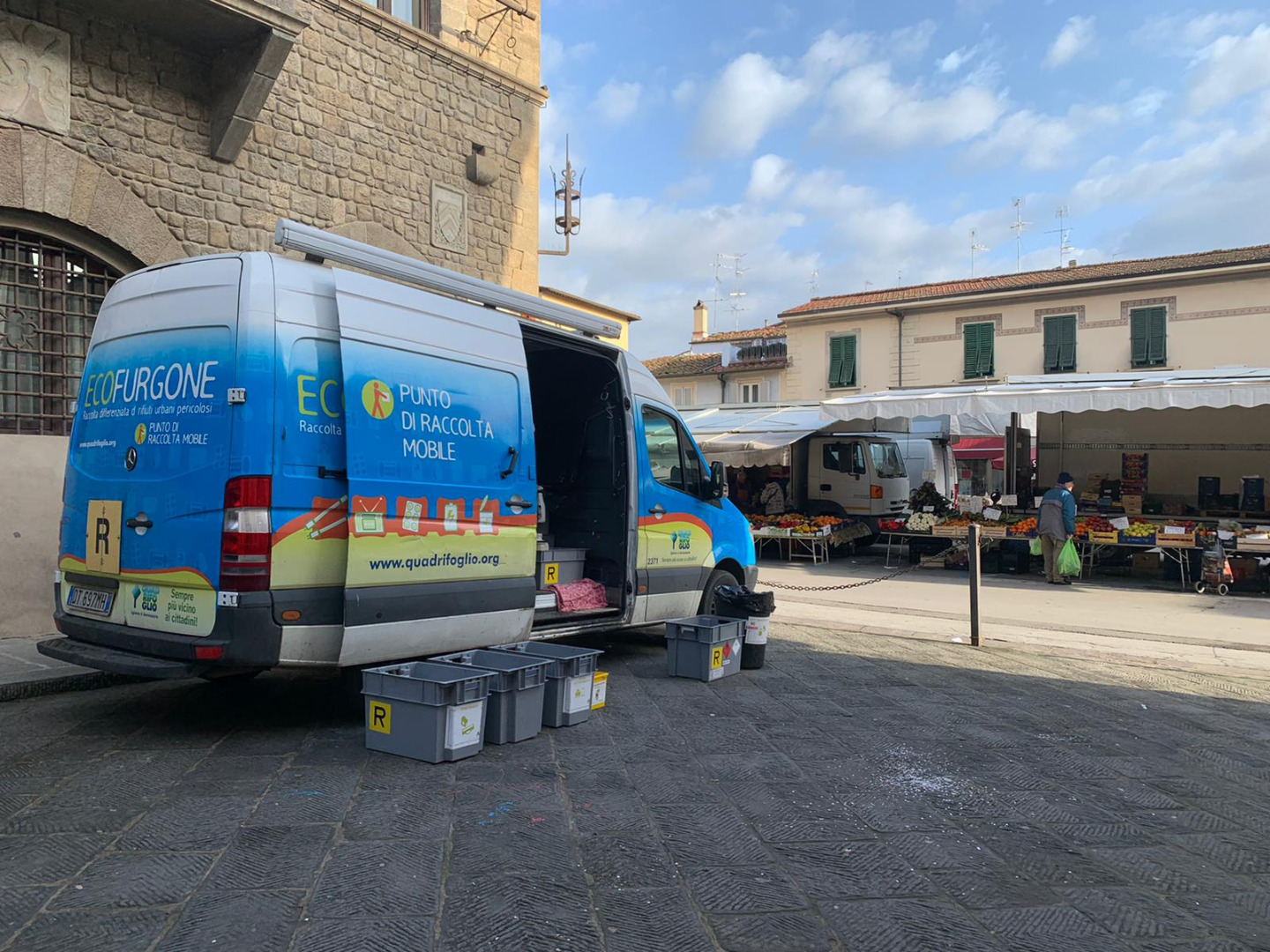 Ecofurgone al mercato di Filgine e Incisa Valdarno (Fonte foto Alia spa)