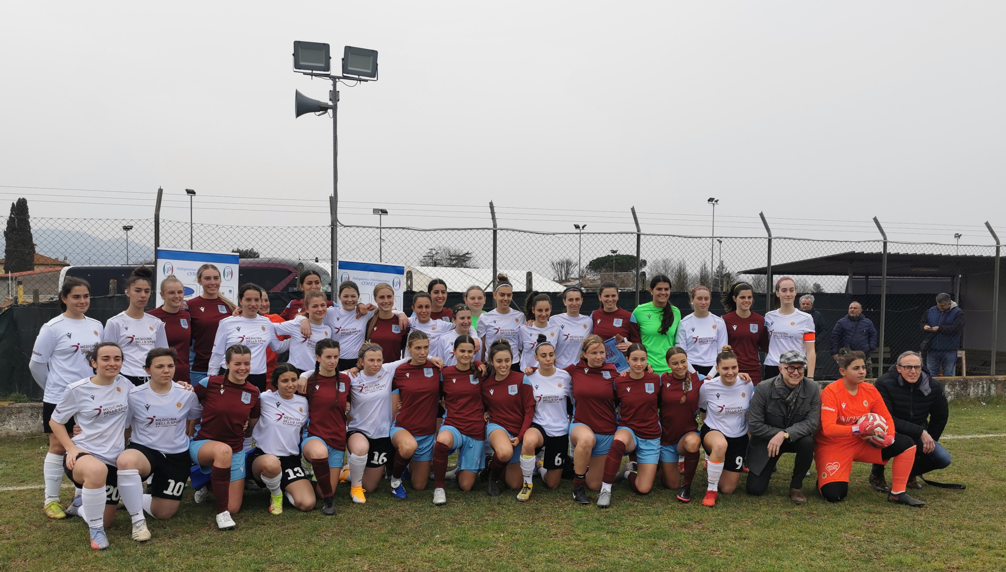 FontefotoComuneFucecchiosindaco e assessore con le due squadre