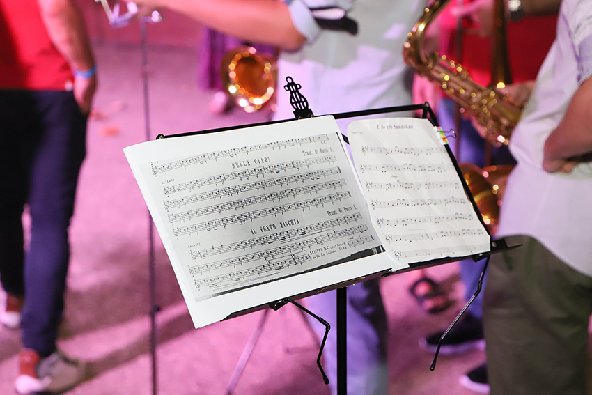 Tutti in piedi! Piazza XXIV Luglio