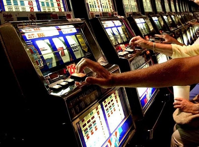 Uso di sostanze e gioco d’azzardo: firmata la convenzione tra Regione, Asl e Ceart (Fonte foto Regione Toscana)