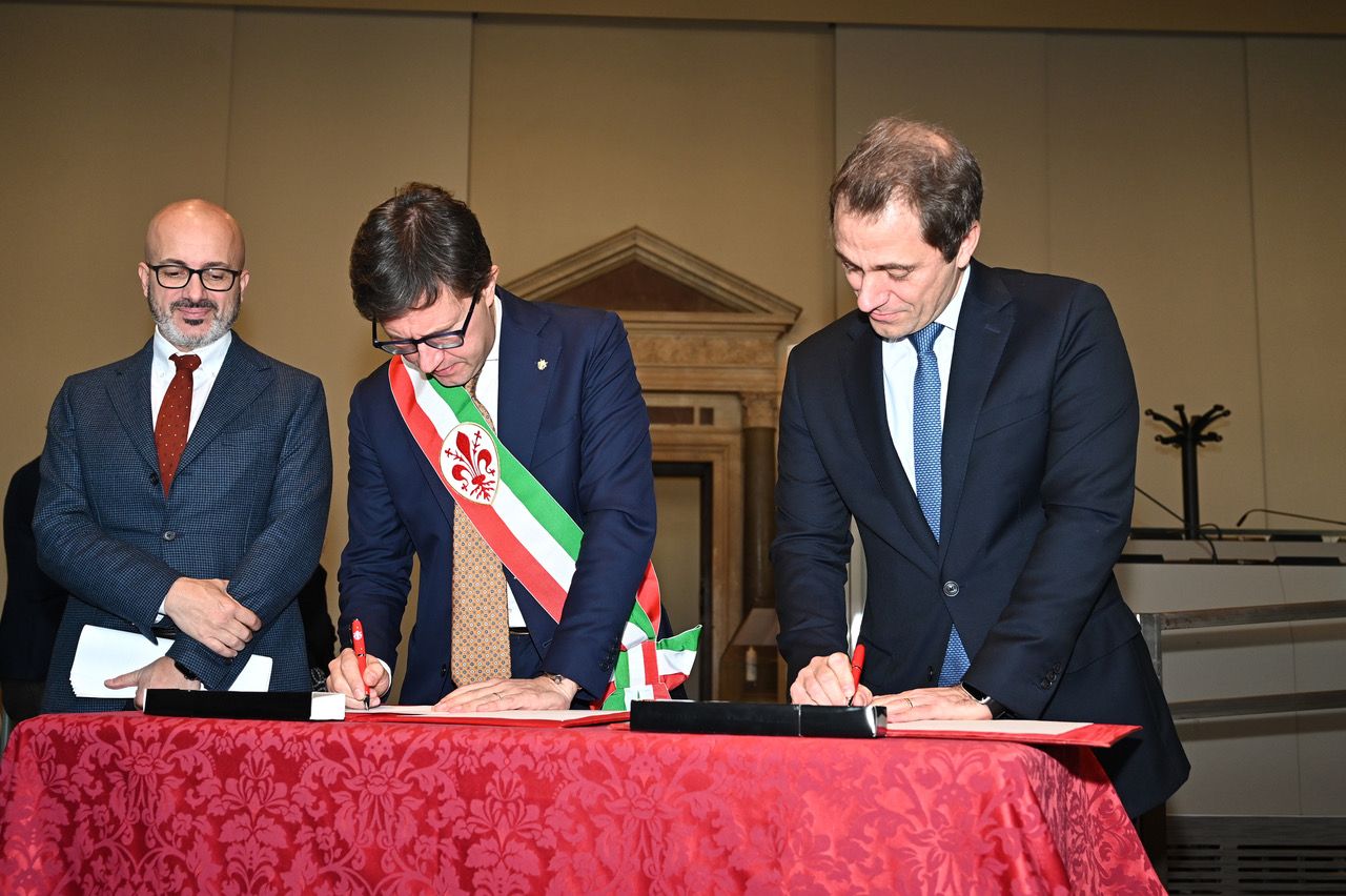 FIRMA ACCORDO (foto da comunicato)