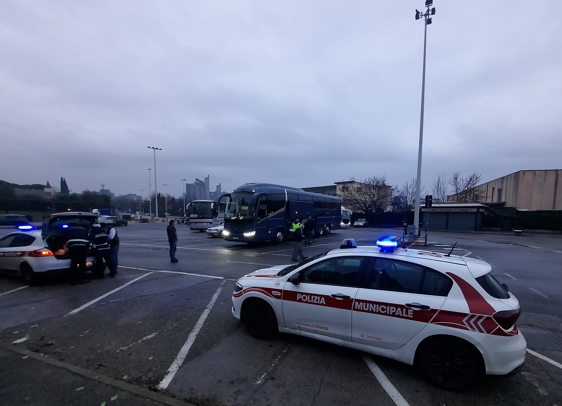 Nuovi controlli mirati della Polizia Municipale ai bus di linea internazionali (Fonte foto Comune di Firenze)