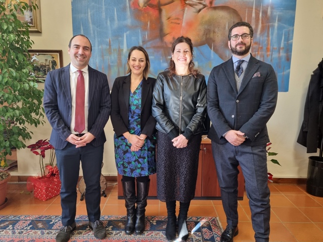 Il sindaco Calamai, l'assessore Baiano, l'avvocato Elena Casavecchi e l'avvocato Andrea Di Gregorio (Fonte foto Comune di Montemurlo)