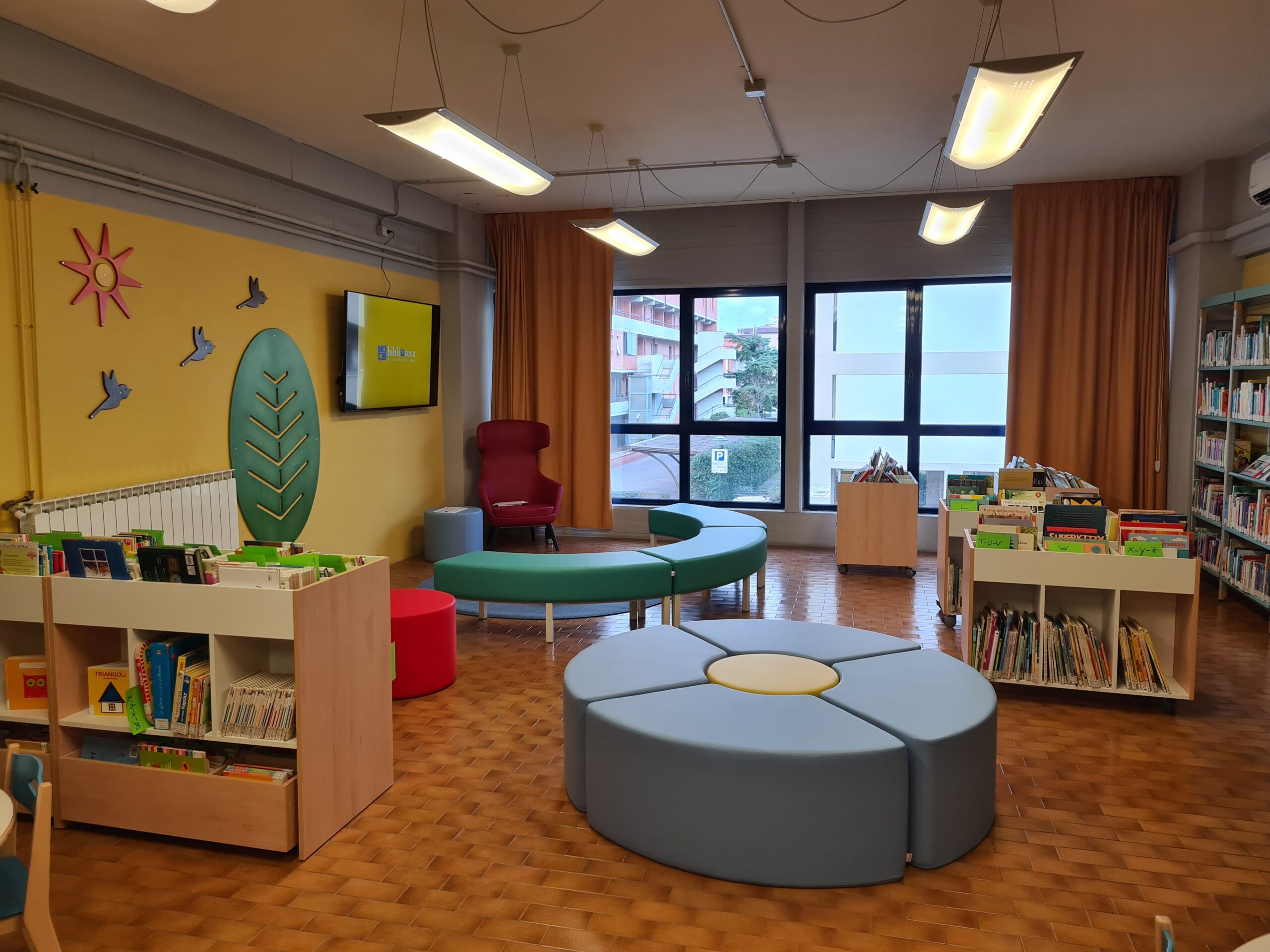 Nuovi allestimenti spazi biblioteca (Fonte foto Comune di Lastra a Signa)
