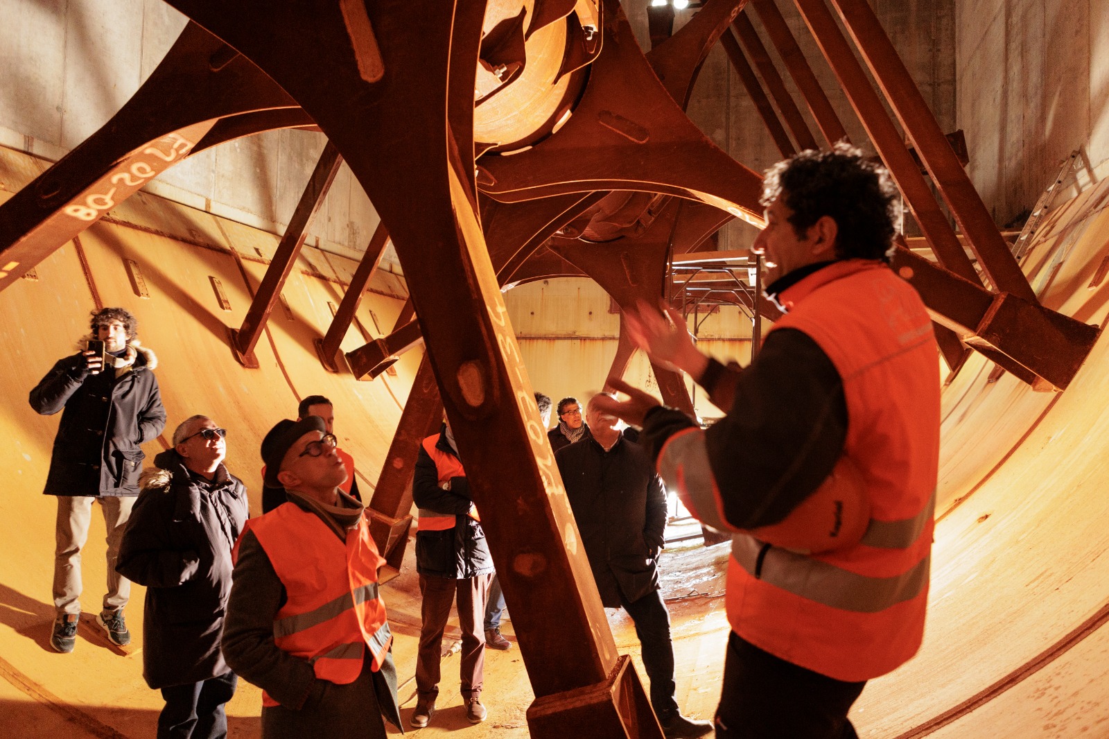 Casa Sartori, Montespertoli: la visita dei sindaci al cantiere (Fonte foto Alia Sia)