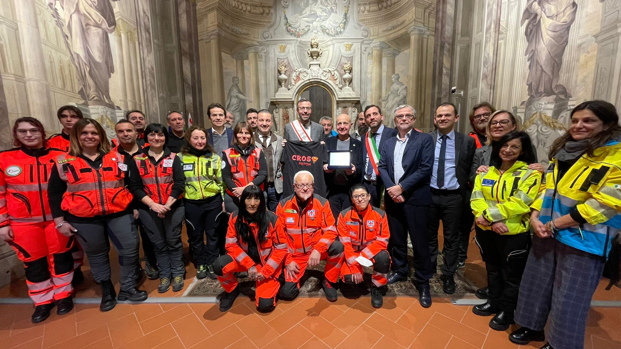 Targa alla Centrale operativa 118 di Pistoia-Empoli (Fonte foto Consiglio della Regione Toscana)