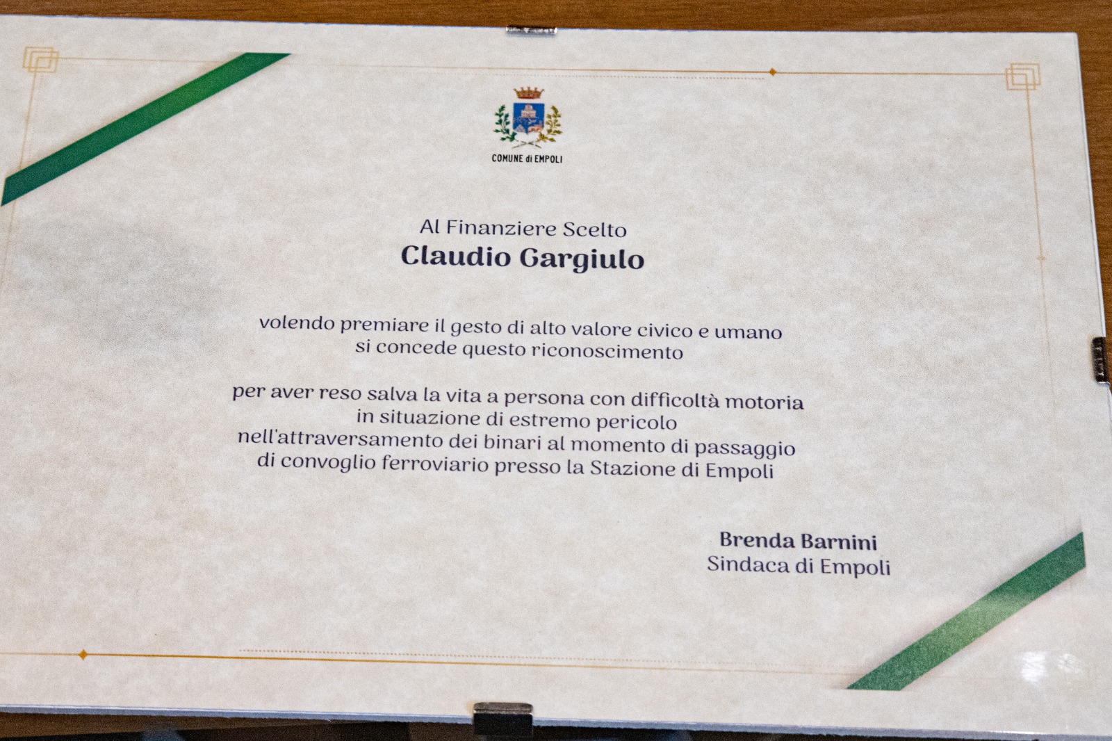 Pergamena di riconoscimento al finanziere scelto Claudio Gargiulo