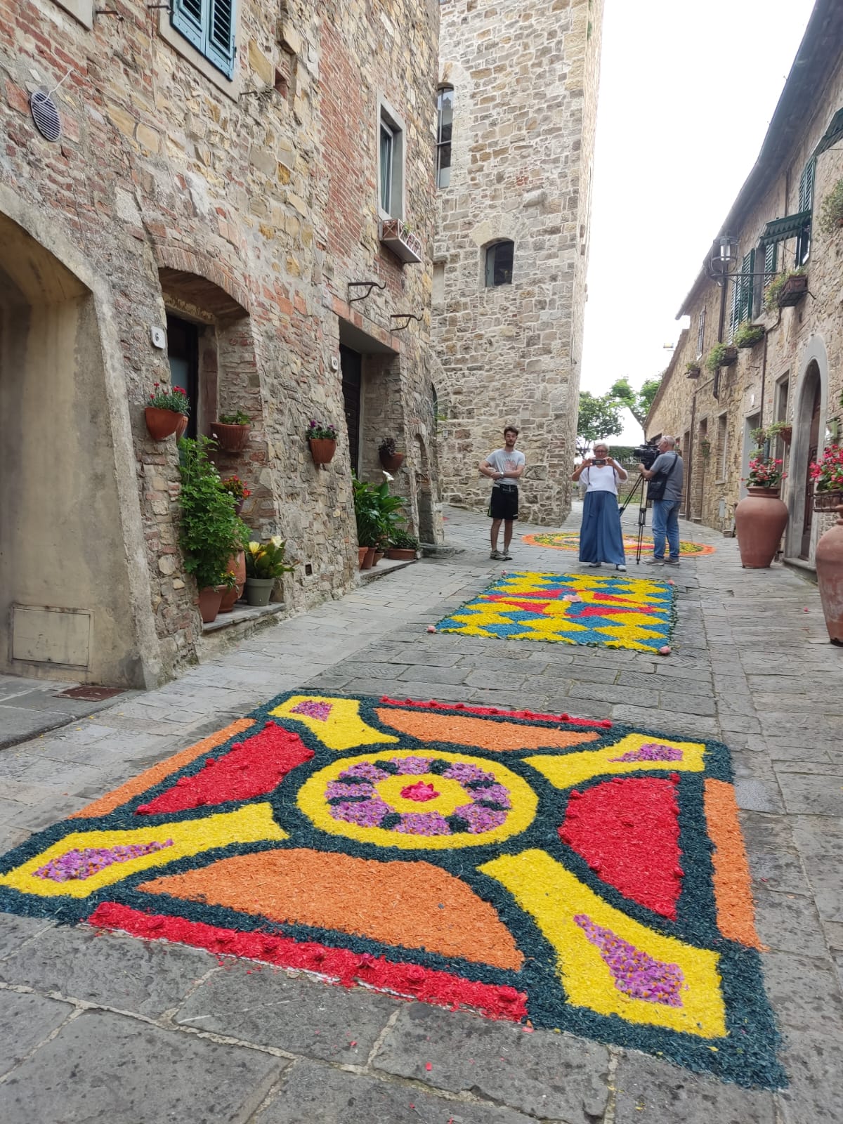 Infiorata. Festa di comunità in uno dei borghi più belli d'Italia (Fonte foto Comune di Fucecchio)